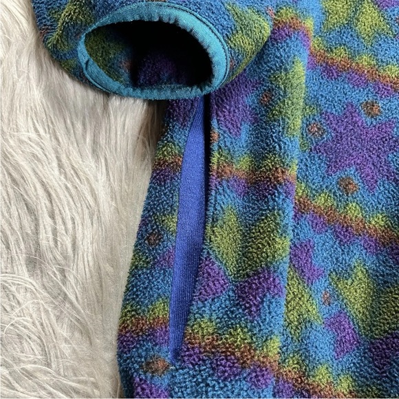 Vintage L.L. Bean Made USA Multicolored Pattern Fleece Snap Sweater - Picture 16 of 16